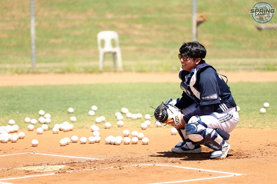 두산 베어스 포수 류현준이 호주 블랙타운 스프링캠프 훈련에 임하고 있다. 두산 베어스