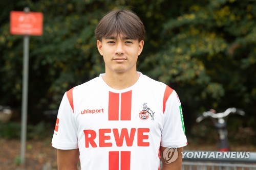 독일 매체 빌트가 15일(한국시간) 대한축구협회가 최근 옌스 카스트로프에게 접촉하고 있다고 보도했다. 카스트로프는 독일인 아버지와 한국인 어머니 사이에서 태어난 혼혈 선수다. 연합뉴스