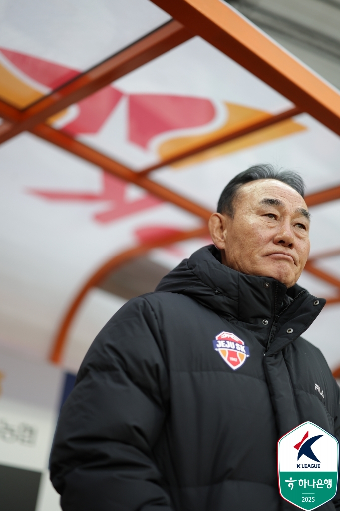 제주SK FC는 15일 제주월드컵경기장에서 열린 FC서울과의 하나은행 K리그1 2025 개막전에서 전반 15분 김준하의 선제골과 후반 12분에 나온 이건희의 추가골에 힘입어 2-0 승리를 거뒀다. 올시즌 제주의 합류한 2005년생 유망주 김준하와 신입생 이건희가 나란히 득점에 성공하면서 제주는 시즌 첫 경기를 승리로 장식하는데 성공했다. 한국프로축구연맹 제공