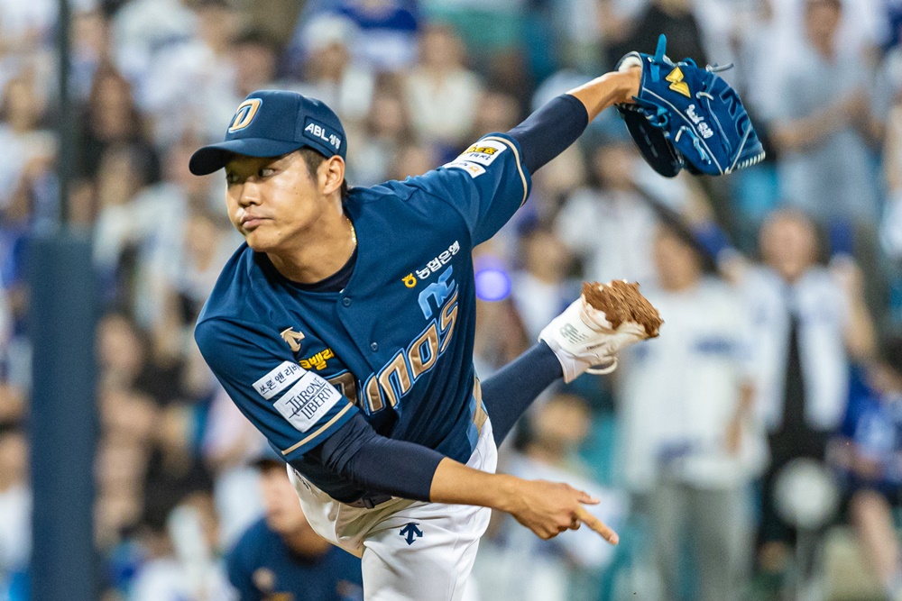 NC 투수 전루건은 스프링캠프 라이브 피칭에서 인상적인 투구를 선보였다. 릴리스 포인트에 안정감을 되찾으며 위력적인 공을 던지고 있다. NC 다이노스