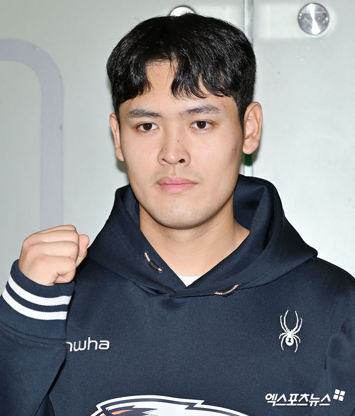 한화 이글스 선수단이 스프링캠프 참가를 위해 22일 오전 인천국제공항을 통해 호주 멜버른으로 출국했다. 한화 한지윤이 포즈를 취하고 있다. 엑스포츠뉴스DB