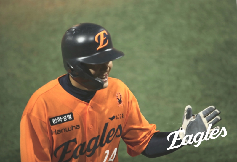 한화는 1차 스프링캠프가 진행 중인 호주 멜버른의 멜버른 볼파크에서 호주 야구 대표팀과 세 번의 연습경기를 치렀다. 3경기에서 모두 우익수 및 7번타자로 선발 출전한 임종찬은 10타수 5안타 1볼넷 2타점을 기록했다. 한화 이글스