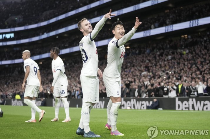 손흥민과 매디슨의 소속팀 토트넘 홋스퍼(토트넘)는 영국 런던에 위치한 토트넘 훗스퍼 스타디움에서 열린 2024-2025시즌 잉글리시 프리미어리그 25라운드 맨체스터 유나이티드와 맞대결에서 1-0으로 승리했다. 연합뉴스