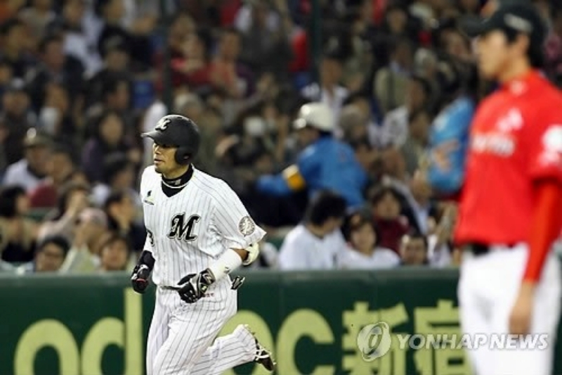 삼성 라이온즈가 일본프로야구에서 선수와 지도자로 경험을 쌓은 이마에 토시아키를 스페셜 인스트럭터로 초청했다. 이마에 인스트럭터는 향후 삼성의 일본 오키나와 캠프를 두 차례 방문해 타자들에게 스페셜 레슨을 할 예정이다. 연합뉴스