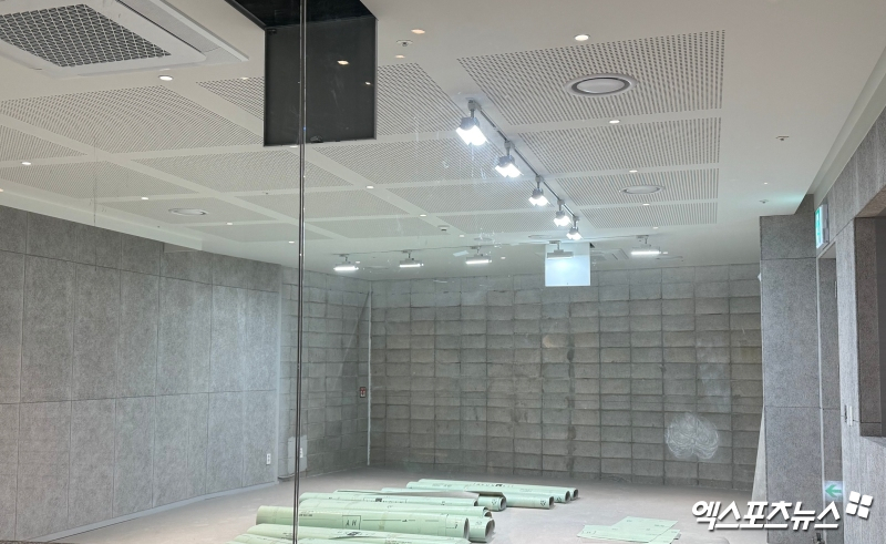 '이글스TV'가 사용할 미디어실. 이글스파크와 비교하면 더 크고 밝아진 모습. 엑스포츠뉴스DB