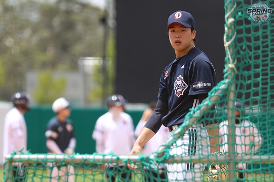 두산 베어스 투수 최준호가 호주 블랙타운 스프링캠프에서 훈련에 임하고 있다. 두산 베어스