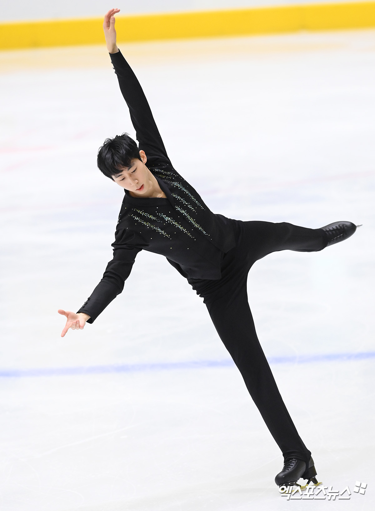 피겨스케이팅 남자 싱글 이시형이 지난 1월 5일 의정부실내빙상장에서 열린 국가대표 2차 선발전 겸 KB금융 코리아 피겨스케이팅 챔피언십 2025 전국남녀 종합선수권대회에서 연기를 선보이고 있다. 엑스포츠뉴스 DB