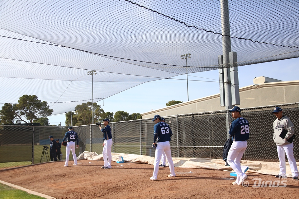 NC는 선발진 고민을 해결하지 못한 채 대만으로 출국한다. 연습경기와 시범경기를 통해 다양한 플랜이 공개될 예정이다. NC 다이노스