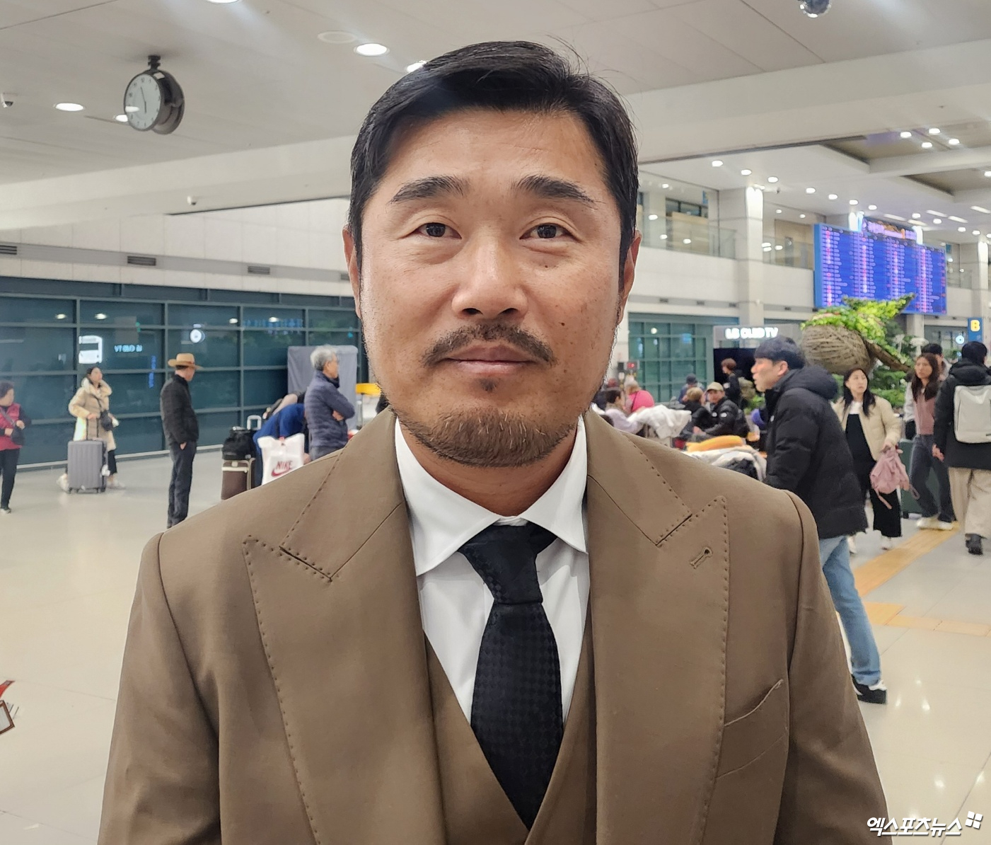 이호준 NC 감독은 미국 애리조나 스프링캠프 성과에 만족했다. 다만, 해결되지 않은 선발진 고민에 관해서는 아쉬움을 표현했다. 인천국제공항, 박정현 기자