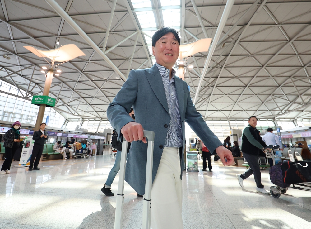 WBC 예선전을 관전하기 위해 대만으로 출국한 류지현 WBC 야구 대표팀 감독이 장인상으로 이틀 만에 귀국하게 됐다. KBO는 장인상을 당한 류 감독이 22일 오전 항공편으로 대만에서 귀국할 예정이라고 설명했다. 연합뉴스