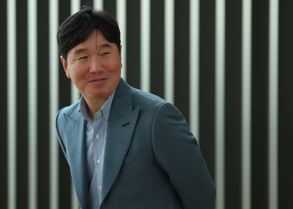 WBC 예선전을 관전하기 위해 대만으로 출국한 류지현 WBC 야구 대표팀 감독이 장인상으로 이틀 만에 귀국하게 됐다. KBO는 장인상을 당한 류 감독이 22일 오전 항공편으로 대만에서 귀국할 예정이라고 설명했다. 연합뉴스