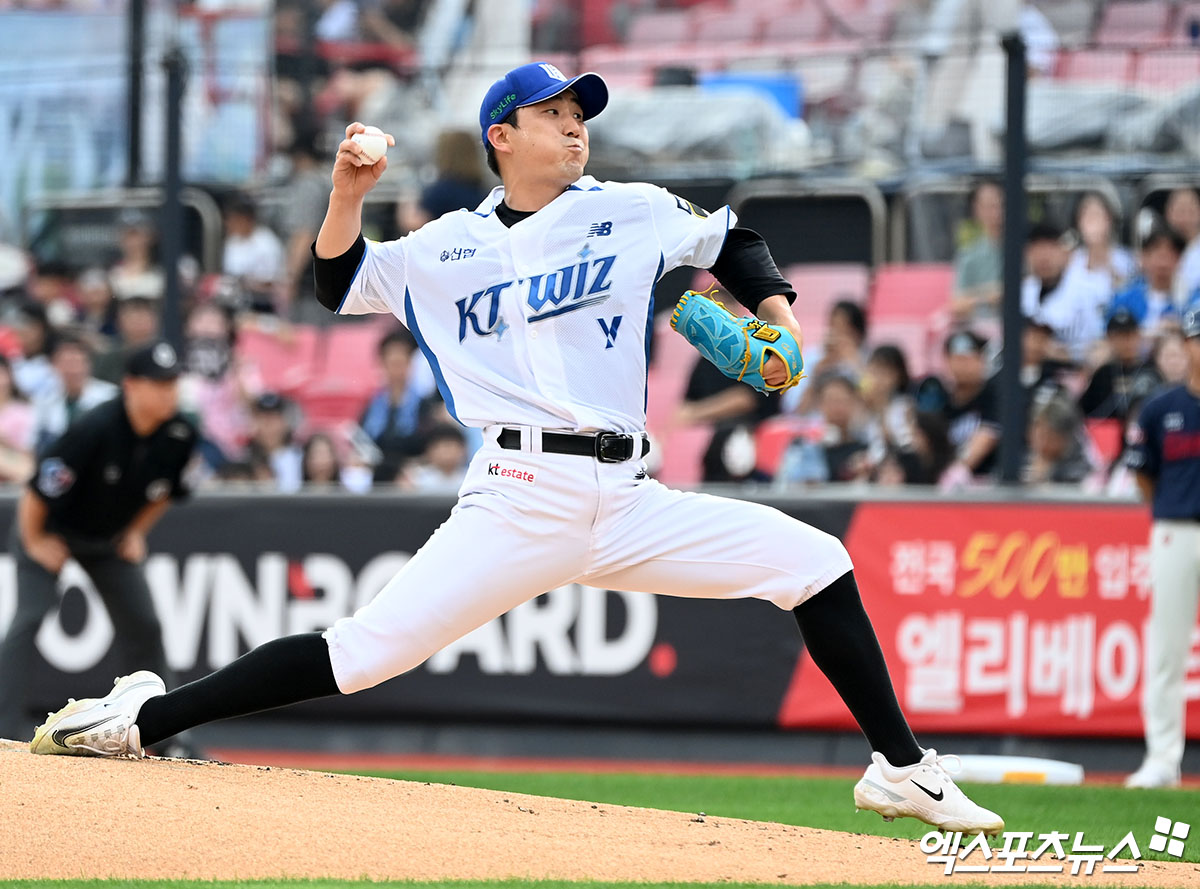 KT 위즈 우완투수 조이현이 지난해 정규시즌 경기에 등판해 역투하고 있다. 엑스포츠뉴스 DB