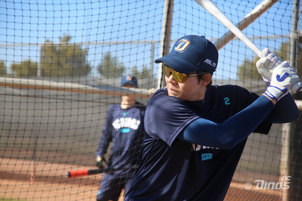 NC 내야수 박민우는 주장의 책임감으로 2025시즌을 준비한다. 팀원 모두가 시즌을 잘 준비해 그 누구보다 늦게까지 야구하리라 의지를 불태웠다. NC 다이노스