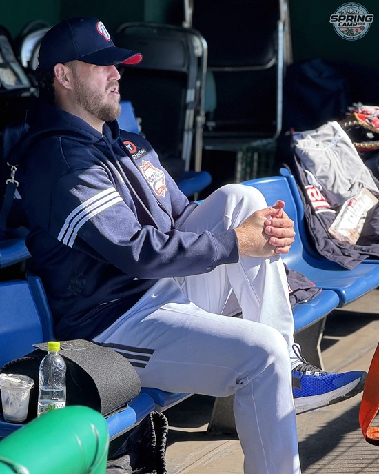 두산 베어스 외국인 투수 콜 어빈이 24일 요미우리 2군전에서 첫 실전 투구에 나선다. 두산 베어스