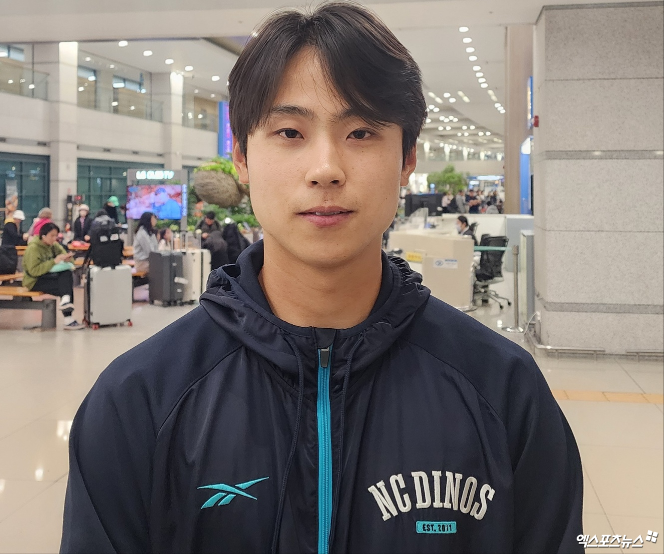 NC 투수 김민규는 애리조나 캠프에서 너클 커브를 장착했다. 단기간에 완성도를 높여 캠프 MVP에 선정. 많은 기대를 받고 있다. 인천국제공항, 박정현 기자