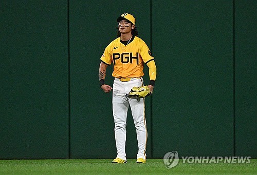 피츠버그 외야수 배지환은 24일(한국시간) 미네소타와 연습경기에서 8번타자 중견수로 선발 출전했다. 침체한 흐름을 바꾸는 장타를 터트려 5-1 팀 승리에 힘을 보탰다. 연합뉴스 AFP