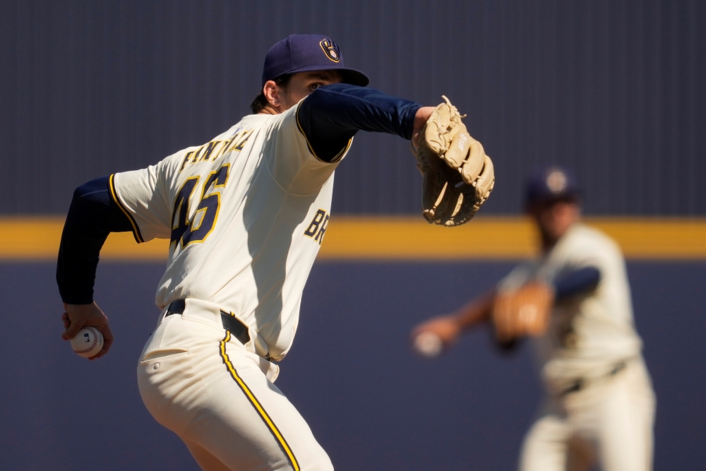 2022년부터 2023년까지 2년간 KBO리그를 경험한 밀워키 브루어스 좌완투수 토마스 파노니가 27일 미국 애리조나주 피닉스 아메리칸 패밀리 필드에서 열린 2025 미국프로야구 메이저리그 LA 다저스와의 시범경기에 선발 등판해 2이닝 무피안타 2볼넷 1탈삼진 무실점을 기록했다. AP 연합뉴스