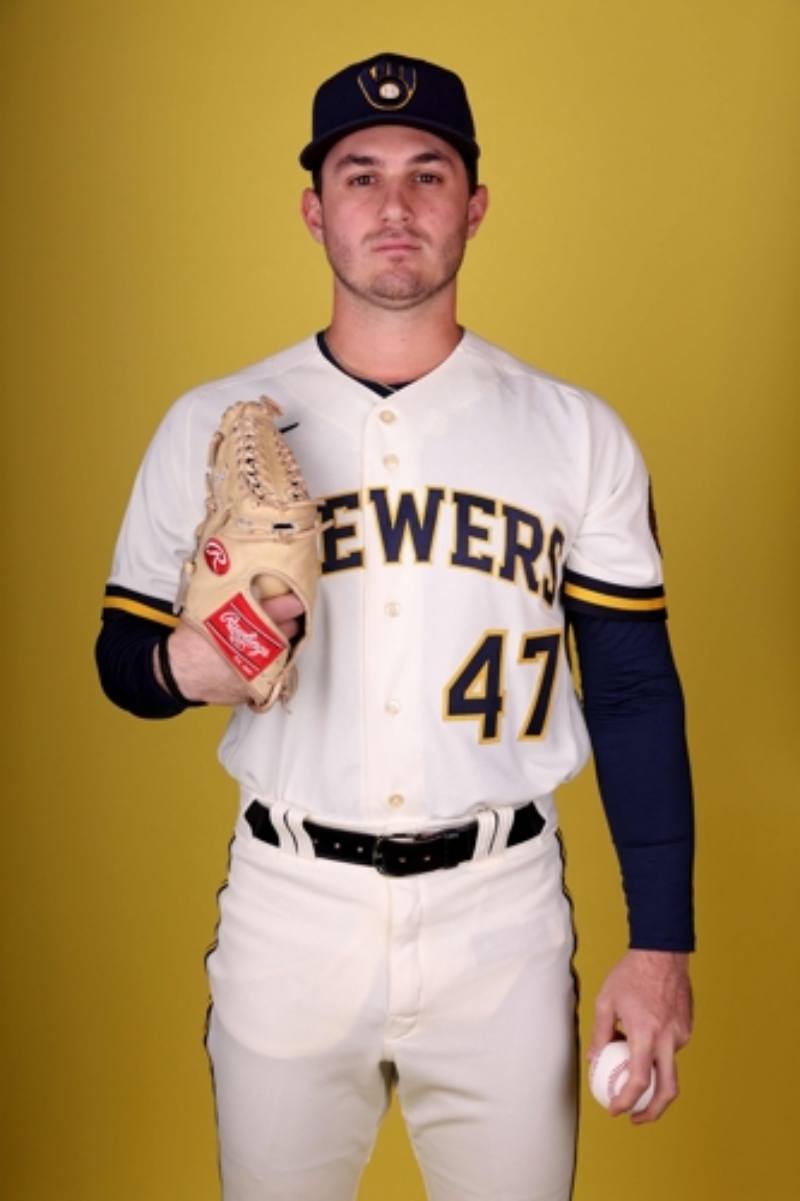 2022년부터 2023년까지 2년간 KBO리그를 경험한 밀워키 브루어스 좌완투수 토마스 파노니가 27일 미국 애리조나주 피닉스 아메리칸 패밀리 필드에서 열린 2025 미국프로야구 메이저리그 LA 다저스와의 시범경기에 선발 등판해 2이닝 무피안타 2볼넷 1탈삼진 무실점을 기록했다. AFP 연합뉴스