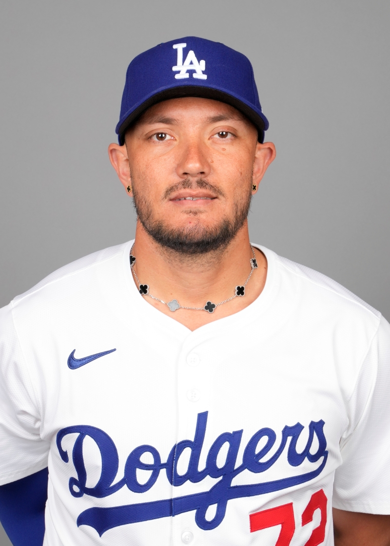 LA 다저스 내야수 미겔 로하스가 27일  미국 애리조나주 피오리아에 위치한 일식집에서 오타니 쇼헤이, 야마모토 요시노부, 사사키 로키 등 다저스에서 뛰고 있는 아시아 출신 선수들과 저녁 식사 자리를 마련했다. 김혜성도 이 자리에 함께했던 것으로 전해졌다. AP 연합뉴스