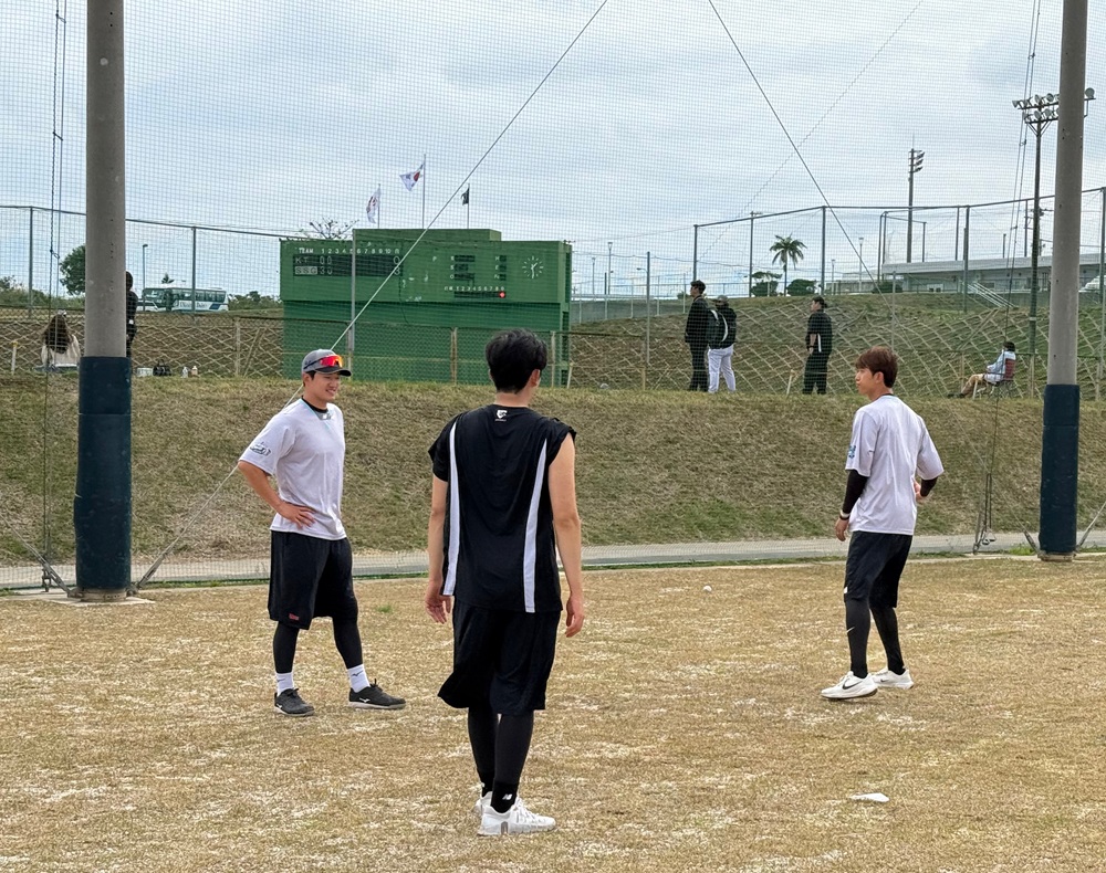 왼쪽부터 KT 위즈 고영표, 오원석, 김민수. KT 위즈