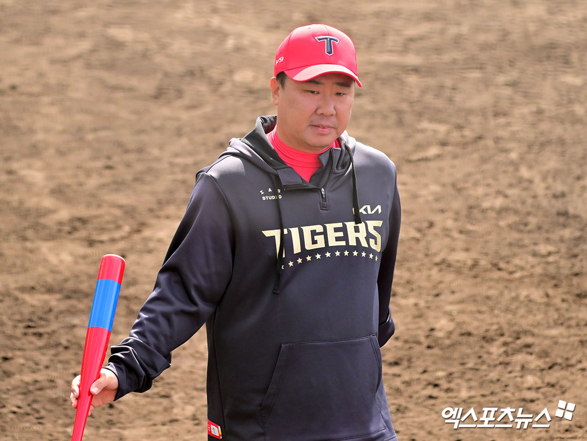 이범호 KIA 감독은 지난달 27일 킨 스타디움에서 열린 LG와 연습경기를 끝낸 뒤 선수단 미팅을 진행했다. 자유로운 분위기 속에서도 선수들이 경기장에서 해야 할 일을 강조했다. 엑스포츠뉴스 DB