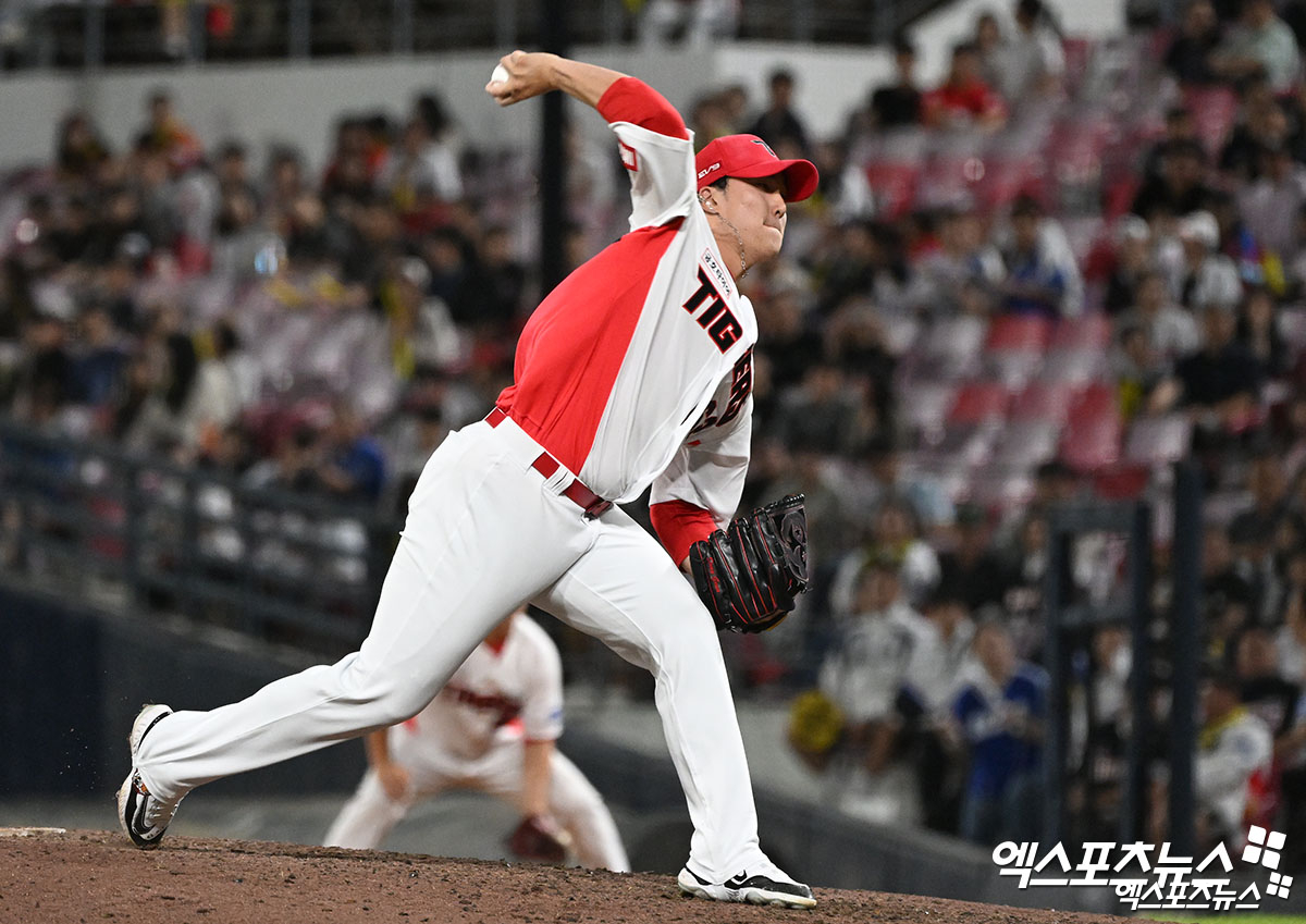 KIA 투수 정해영은 다가올 2025시즌에도 마무리 투수로 나설 전망이다. 세이브왕 출신 조상우와 함께 시너지 효과를 내려 한다. 엑스포츠뉴스 DB