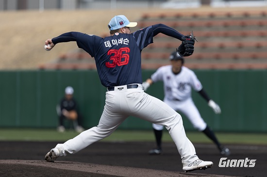 롯데 자이언츠 투수 터커 데이비슨이 지난 1일 지바롯데전에서 선발 등판해 3이닝 2탈삼진 무실점을 기록했다. 롯데 자이언츠