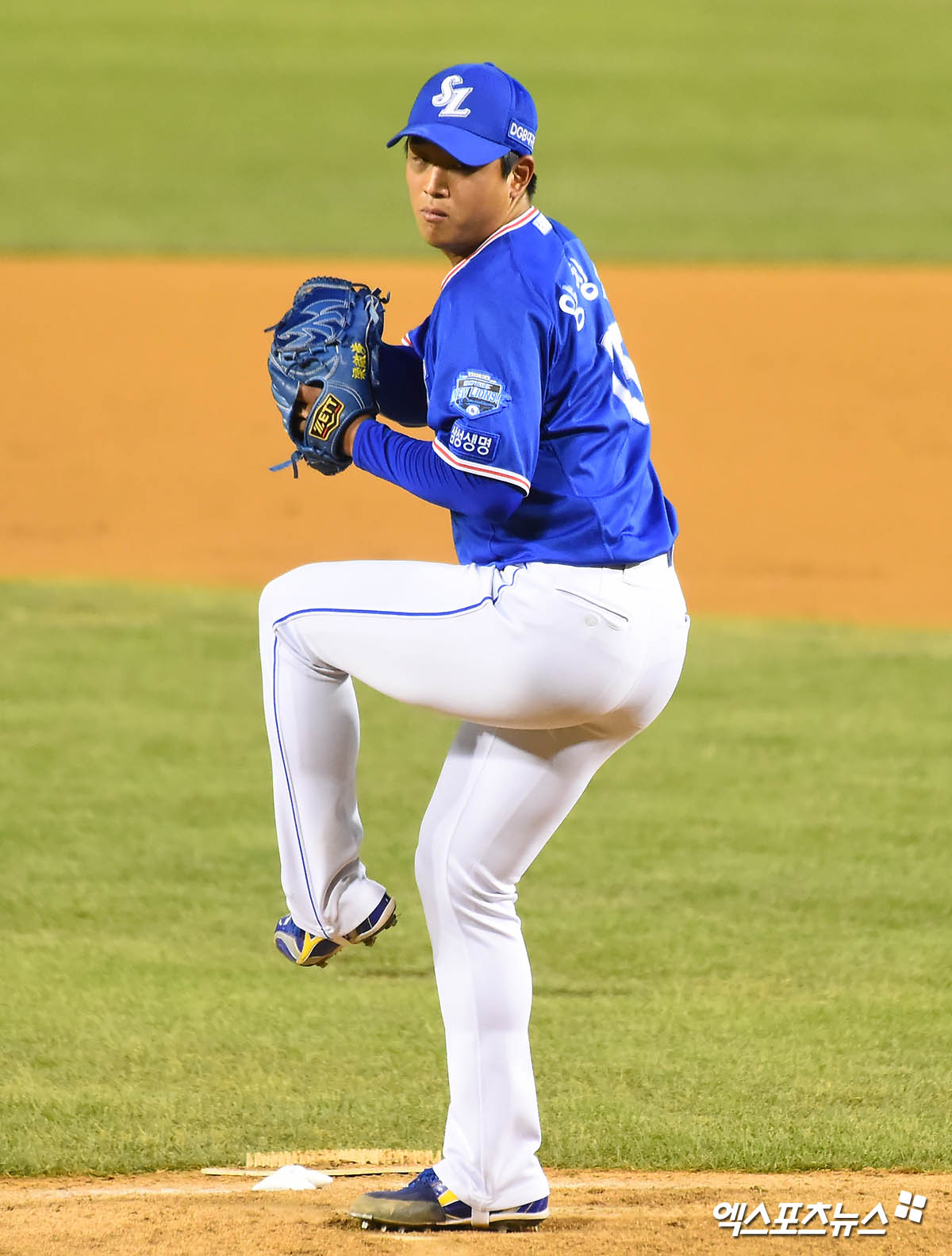 삼성 라이온즈 양창섭이 정규시즌 경기에 등판해 투구하고 있다. 엑스포츠뉴스 DB