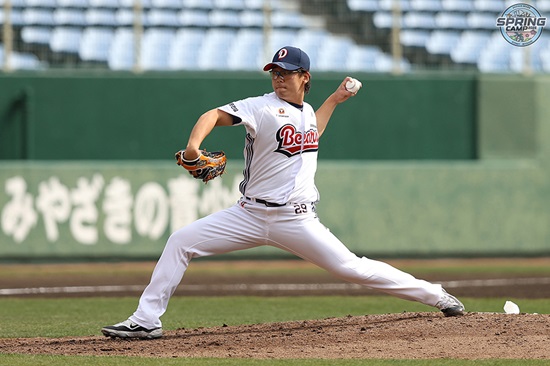 두산 베어스 투수 김택연과 이병헌이 지난 2일 구춘대회 롯데전에 구원 등판해 1이닝 삼자범퇴 이닝을 연속으로 만들었다. 두산 베어스