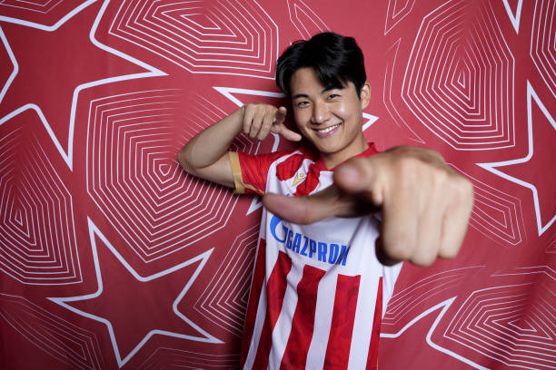 설영우의 소속팀 츠르베나 즈베즈다가 3일(한국시간) 세르비아 베오그라드에 있는 스타디온 츠르베나 즈베즈다에서 열린 IMT 베오그라드와의 2024-2025시즌 세르비아 수페르리가 26라운드 홈 경기에서 4-0 대승을 거뒀다. 즈베즈다