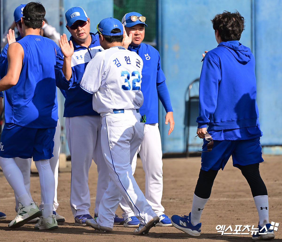 박진만 삼성 감독은 3일 일본 오키나와 아카마구장에서 열린 팀 훈련을 지켜봤다. 6번의 오키나와 연습경기를 모두 끝낸 뒤 취재진을 만나 캠프 성과를 총평했다. 엑스포츠뉴스 DB