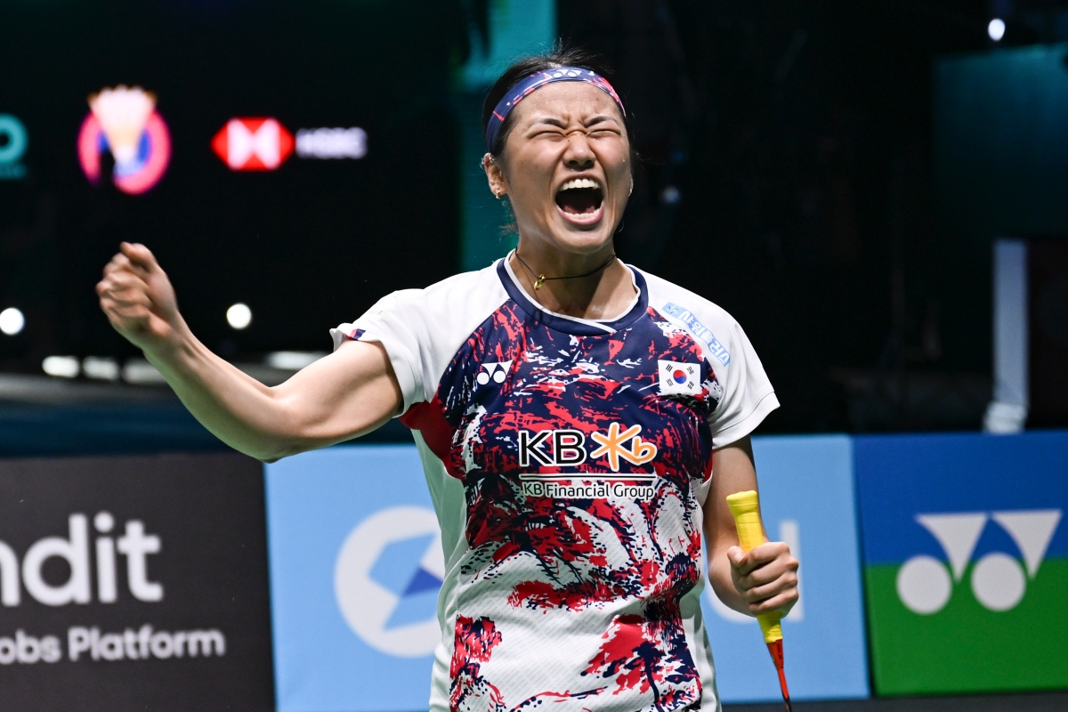 세계랭킹 1위 안세영은 5일(한국시간) 프랑스 오를레앙에서 열린 대회 여자 단식 32강전에서 인도의 운나티 후다(55위)를 2-0(21-9 21-15)으로 꺾고 가볍게 16강에 진출했다. 안세영은 이번 대회와 11일부터 열리는 전영 오픈까지 4연속 우승을 노린다. 신화-연합뉴스