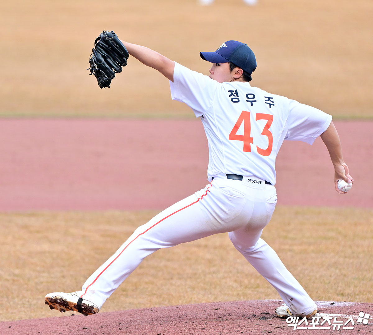 6일 오후 대전 한화생명 볼파크에서 열린 한화 청백전 경기, 한화 정우주가 공을 힘차게 던지고 있다. 대전, 김한준 기자