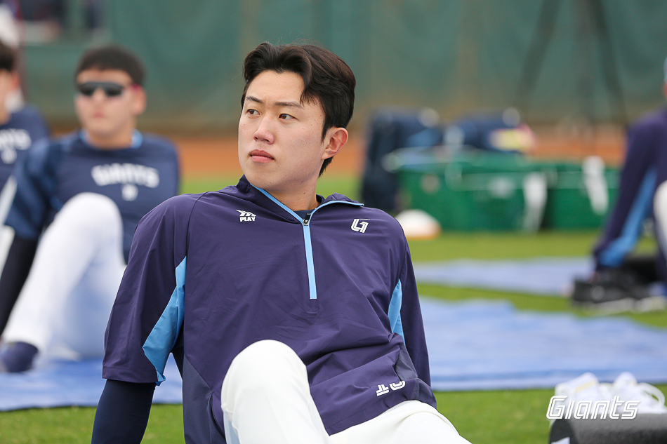 2025 시즌을 앞두고 트레이드를 통해 두산 베어스에서 롯데 자이언츠로 이적한 전민재. 사진 롯데 자이언츠