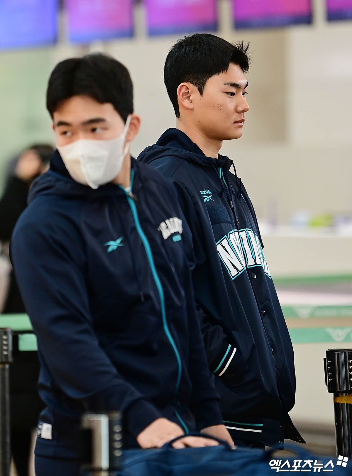 NC 다이노스 선수단이 스프링캠프를 위해 30일 오전 인천국제공항을 통해 미국으로 출국했다.  NC 김주원이 출국장으로 향하고 있다. 엑스포츠뉴스 DB