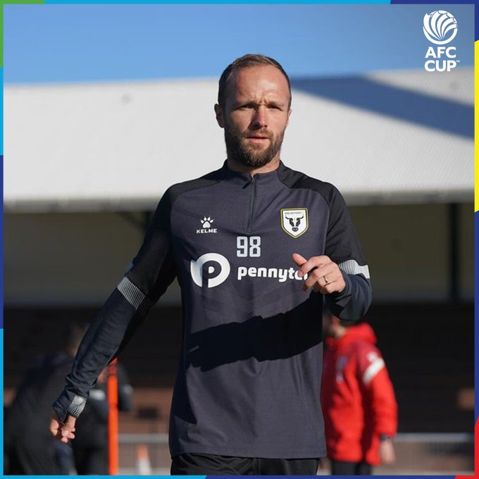 일본 J리그 산프레체 히로시마가 아시아축구연맹(AFC)으로부터 징꼐를 받았다. 이적 이틀 만에 유럽 출신 선수를 출전시키려다가 화를 입었다. AFC가 지난 8일(한국시간) 히로시마와 라이언 시티 세일러스(싱가포르)의 2024-2025시즌 AFC 챔피언스리그 2(ACLT) 8강 1차전 경기를 부정 선수 출전으로 인해 히로시마의 몰수패로 선언했다. AFC