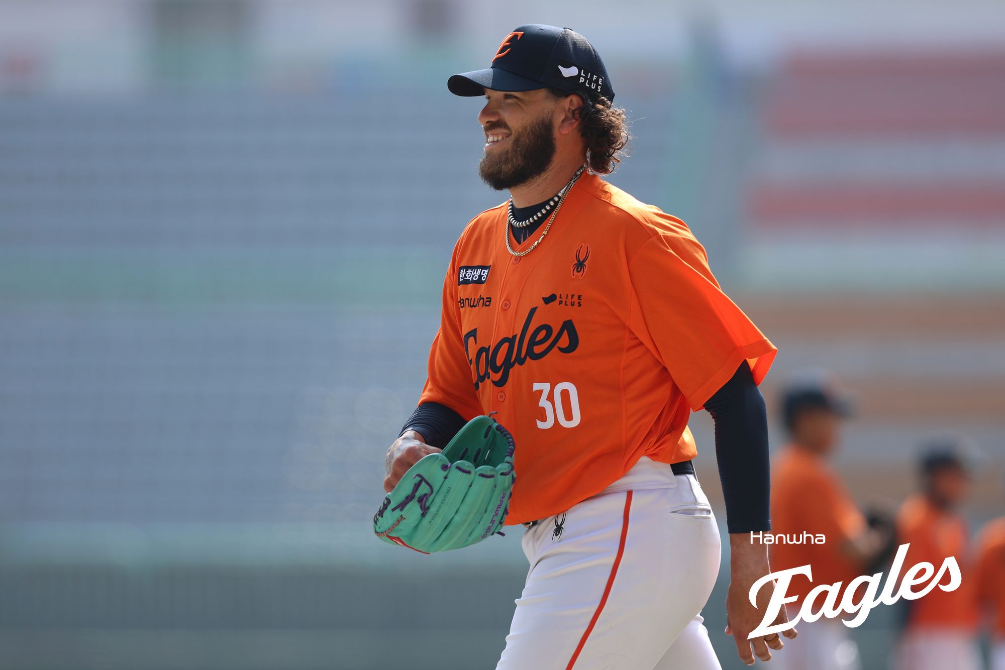 10일 인천SSG랜더스필드에서 열린 2025 KBO리그 한화 이글스와 SSG 랜더스의 경기, 한화 선발투수 코디 폰세가 투구 후 환하게 웃고 있다. 한화 이글스