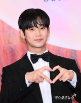 '별그대'·'눈여' 김수현, 외국팬들 악플이 거세다…"감옥가라"·"구역질나" [엑's 이슈]