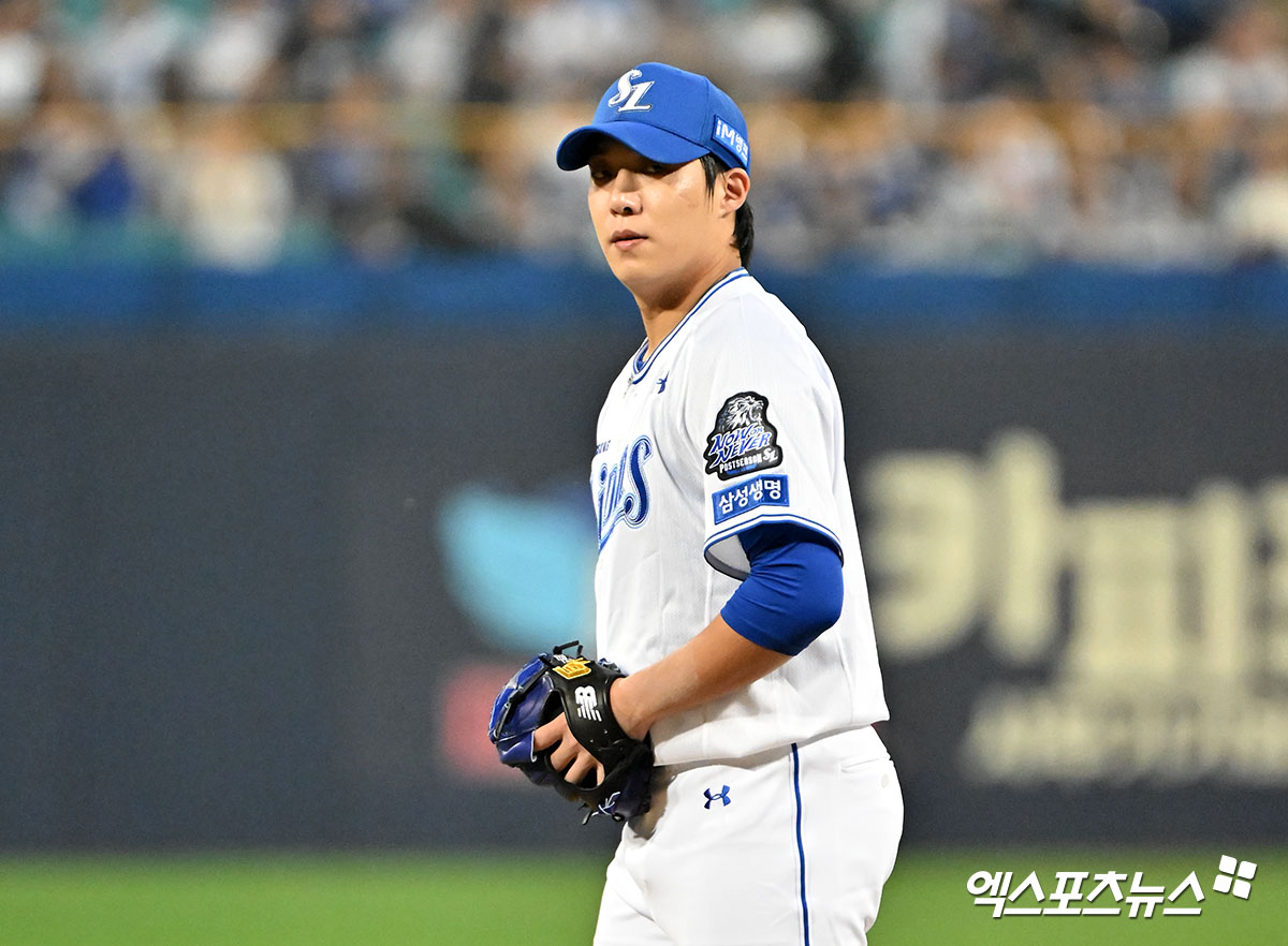 15일 오후 대구삼성라이온즈파크에서 열린 '2024 신한 SOL Bank KBO 포스트시즌' LG 트윈스와 삼성 라이온즈의 플레이오프 2차전 경기, 1회초 삼성 선발투수 원태인이 공을 힘차게 던지고 있다. 엑스포츠뉴스 DB