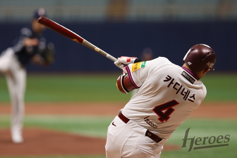 16일 서울 고척스카이돔에서 열린 2025 KBO리그 두산 베어스와 키움 히어로즈의 경기, 키움 카디네스와 이주형은 나란히 멀티히트를 작성했다. 키움 히어로즈