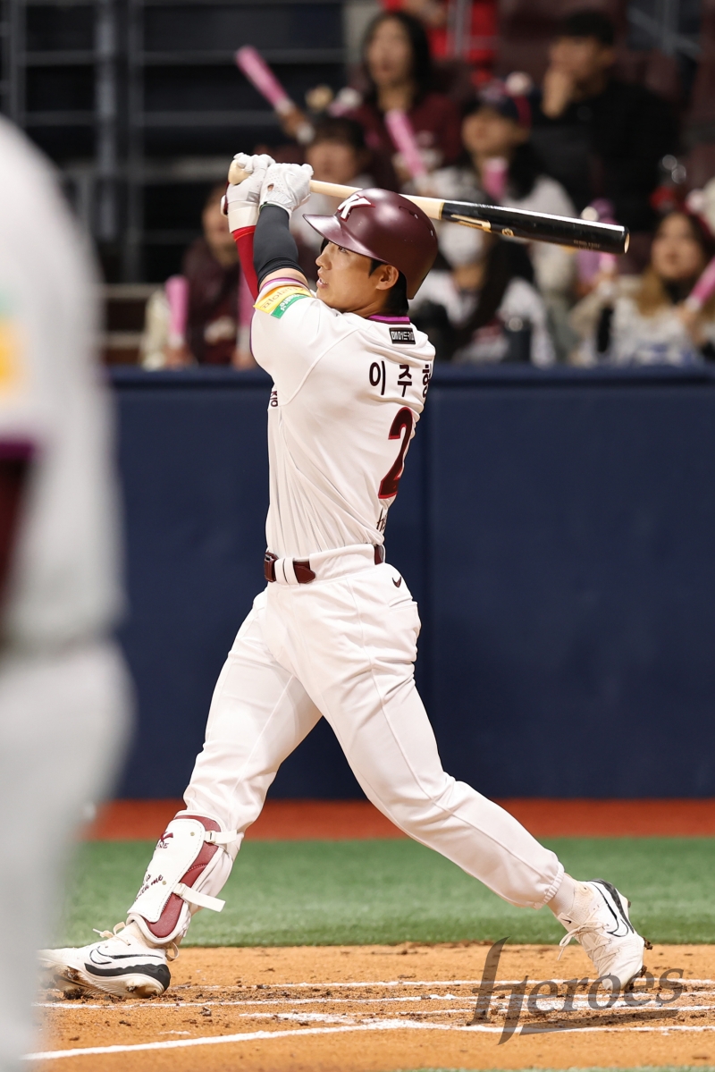 16일 서울 고척스카이돔에서 열린 2025 KBO리그 두산 베어스와 키움 히어로즈의 경기, 키움 카디네스와 이주형은 나란히 멀티히트를 작성했다. 키움 히어로즈