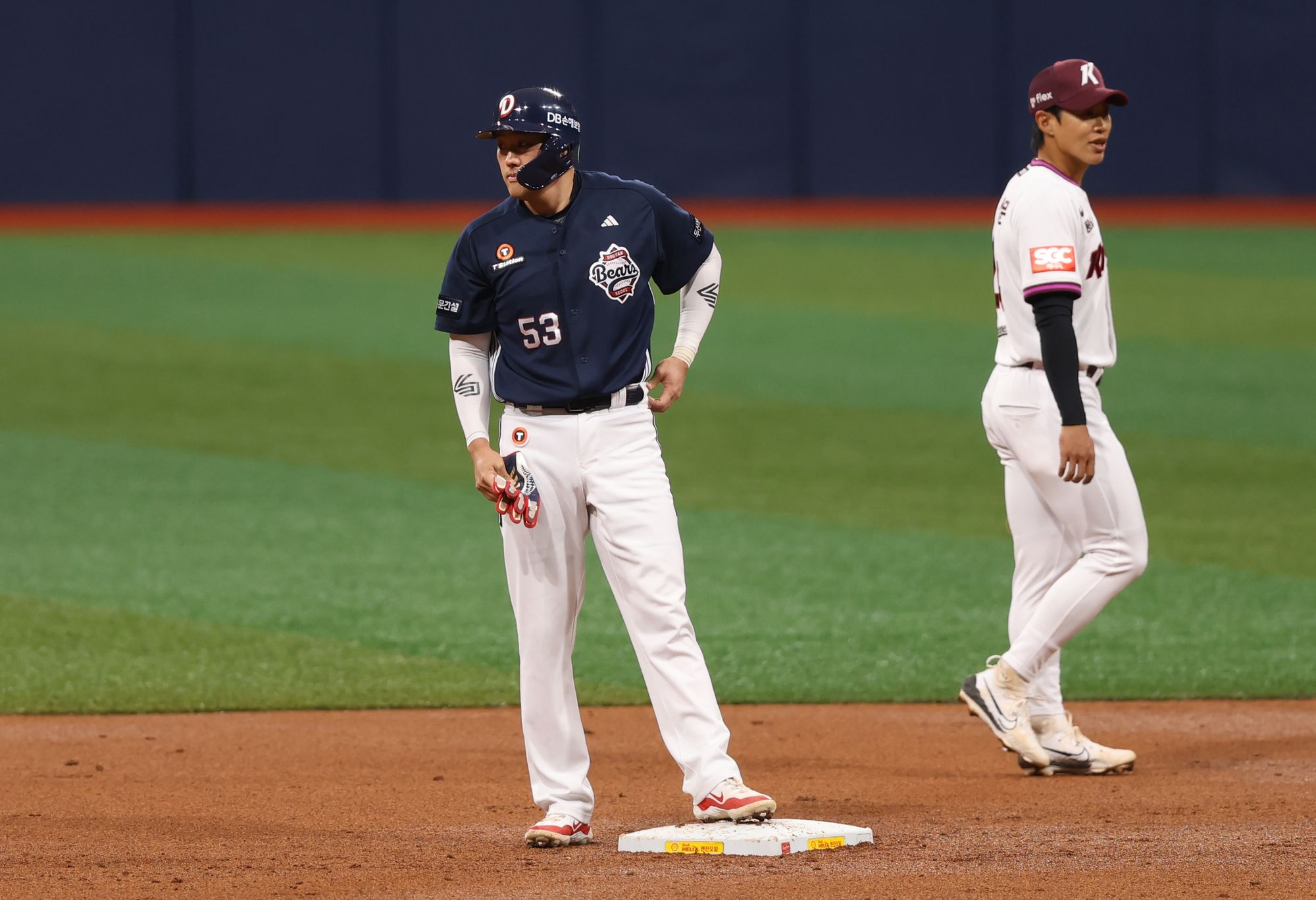 16일 서울 고척스카이돔에서 열린 2025 KBO리그 두산 베어스와 키움 히어로즈의 경기, 두산 양석환은 3안타로 쾌조의 타격감을 보였다. 두산 베어스