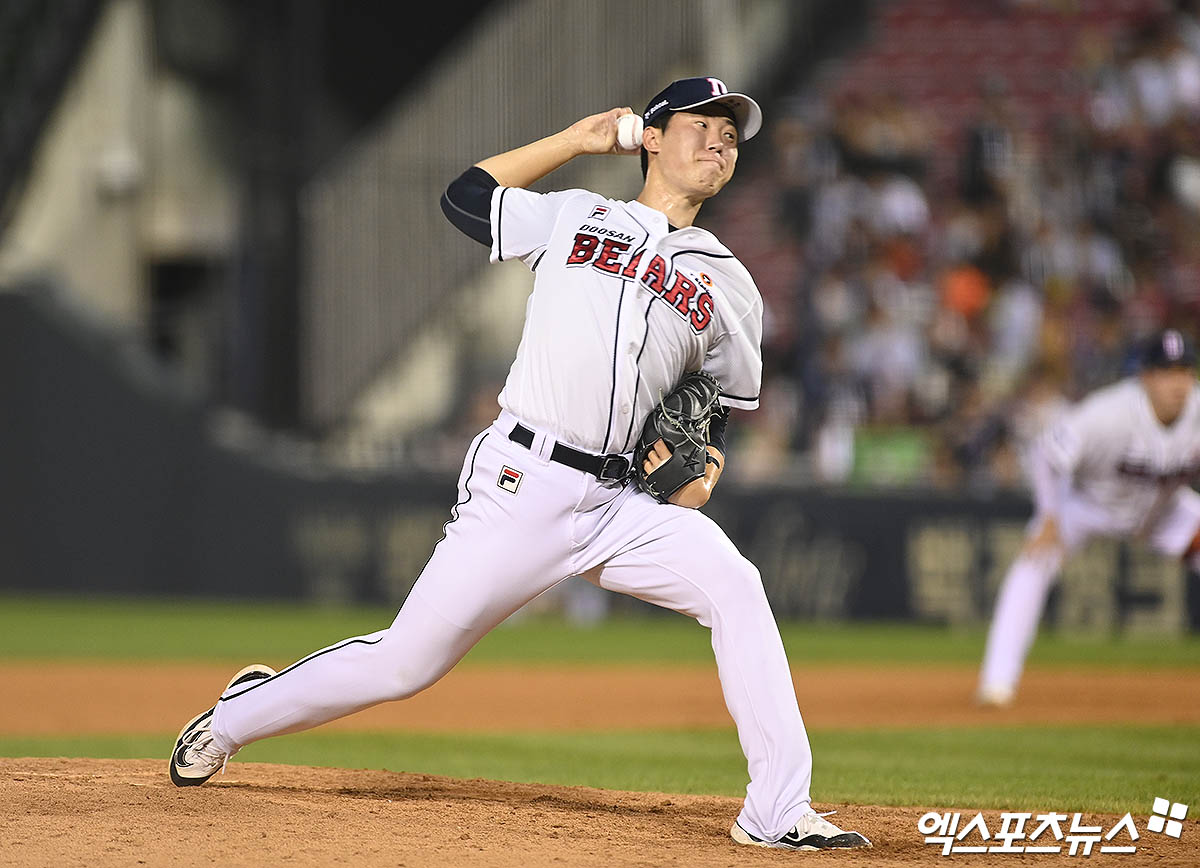 두산 베어스 이승엽 감독이 시범경기 일정 마무리와 함께 개막전을 앞두고 마운드 교통 정리를 결단한다. 5선발로 김유성이 들어가는 가운데 함께 경쟁을 펼친 최원준과 최준호가 불펜에서 대기할 전망이다. 엑스포츠뉴스 DB