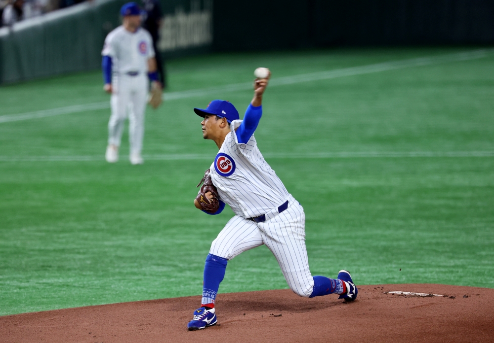 시카고 컵스 좌완투수 이마나가 쇼타가 18일 일본 도쿄돔에서 열린 2025 미국프로야구 메이저리그(MLB) LA 다저스와의 정규시즌 개막 2연전 도쿄시리즈 1차전에 선발 등판해 4이닝 무피안타 4볼넷 2탈삼진 무실점을 기록했다. 로이터 연합뉴스