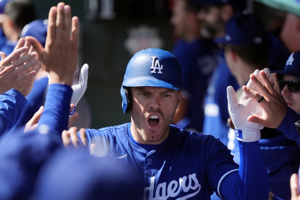 LA 다저스 내야수 프레디 프리먼이 18일 일본 도쿄돔에서 열린 2025 미국프로야구 메이저리그 시카고 컵스와의 정규시즌 개막 2연전 도쿄시리즈 1차전에 선발 출전할 계획이었으나 갑작스럽게 라인업에서 제외됐다. 사유는 왼쪽 갈비뼈 불편함이었다. AP 연합뉴스