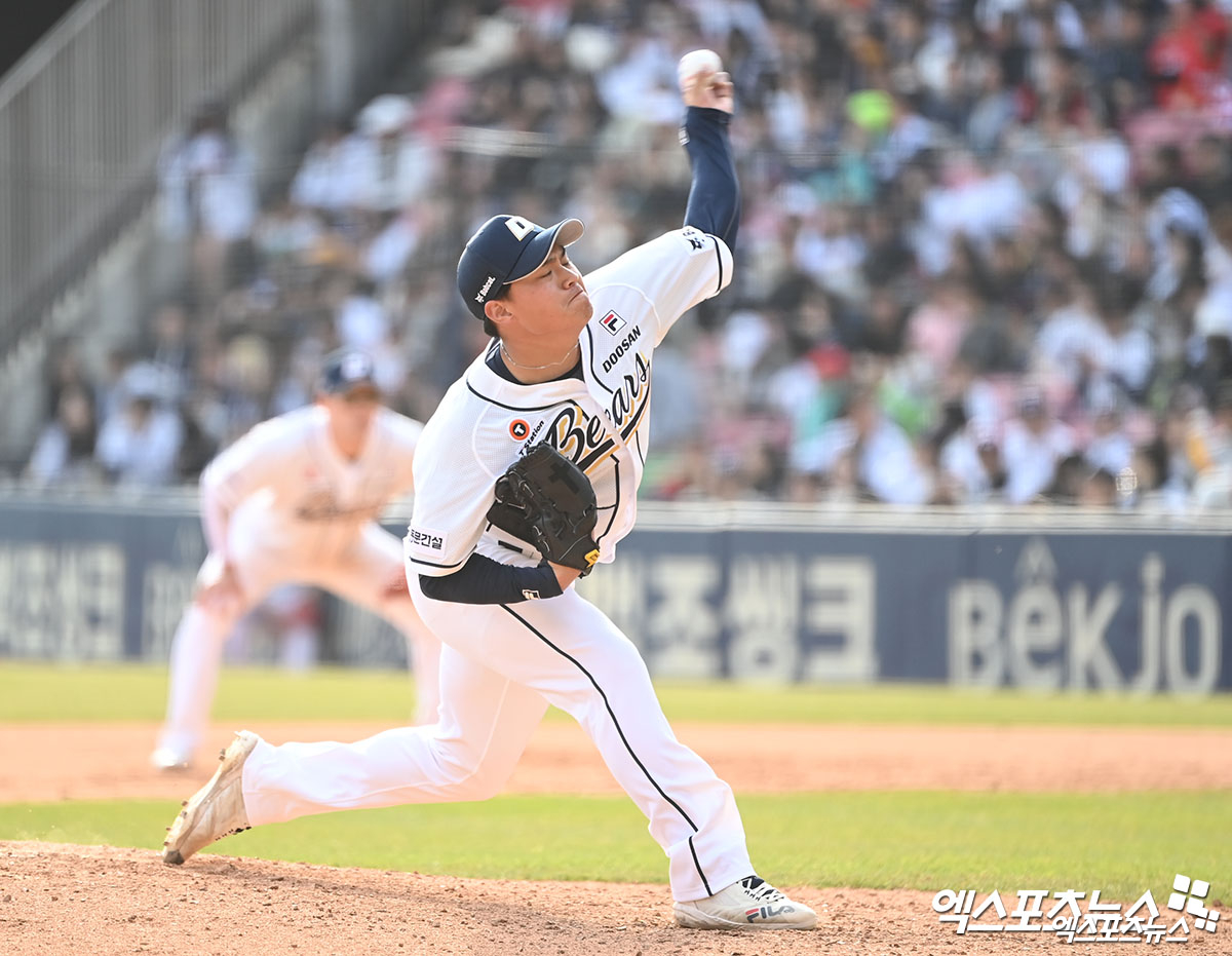 두산 베어스 좌완 투수 김호준이 지난해 가을부터 투심 패스트볼을 연마해 2025시즌 개막 엔트리 승선에 성공했다. 엑스포츠뉴스 DB