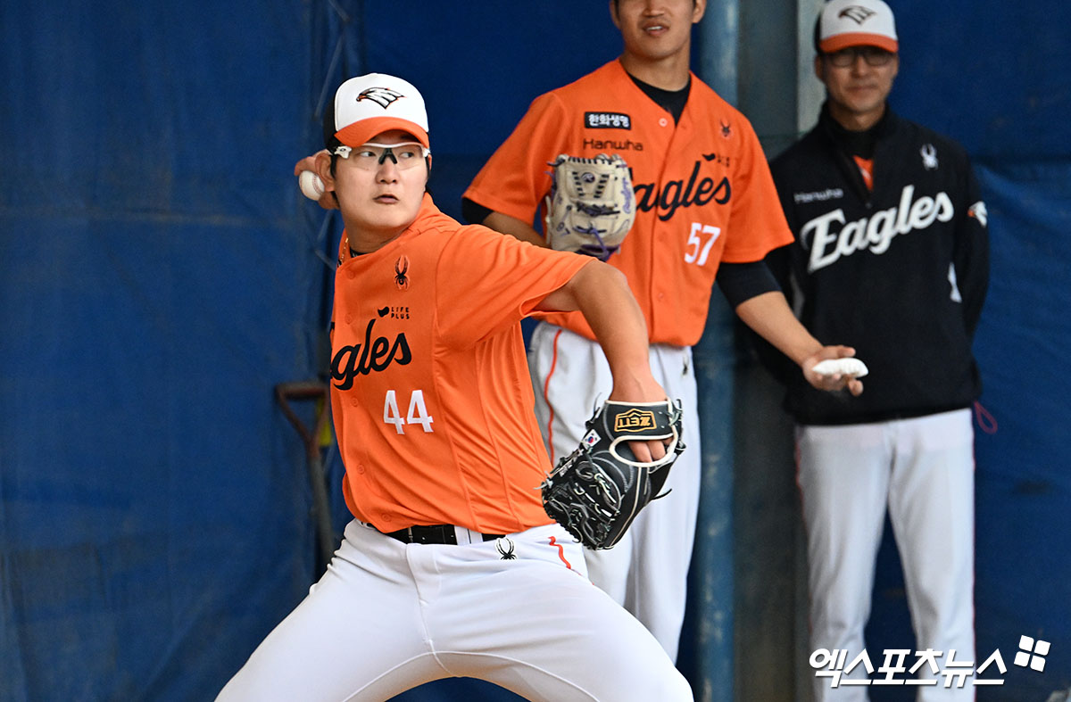 한화 투수 김서현은 20일 서울 송파구 잠실동 롯데호텔 월드에서 열린 2025 신한 SOL Bank KBO 미디어데이에 참석했다. 구속 욕심을 버리고 올해 더 좋은 투구를 보이리라 다짐했다. 엑스포츠뉴스 DB