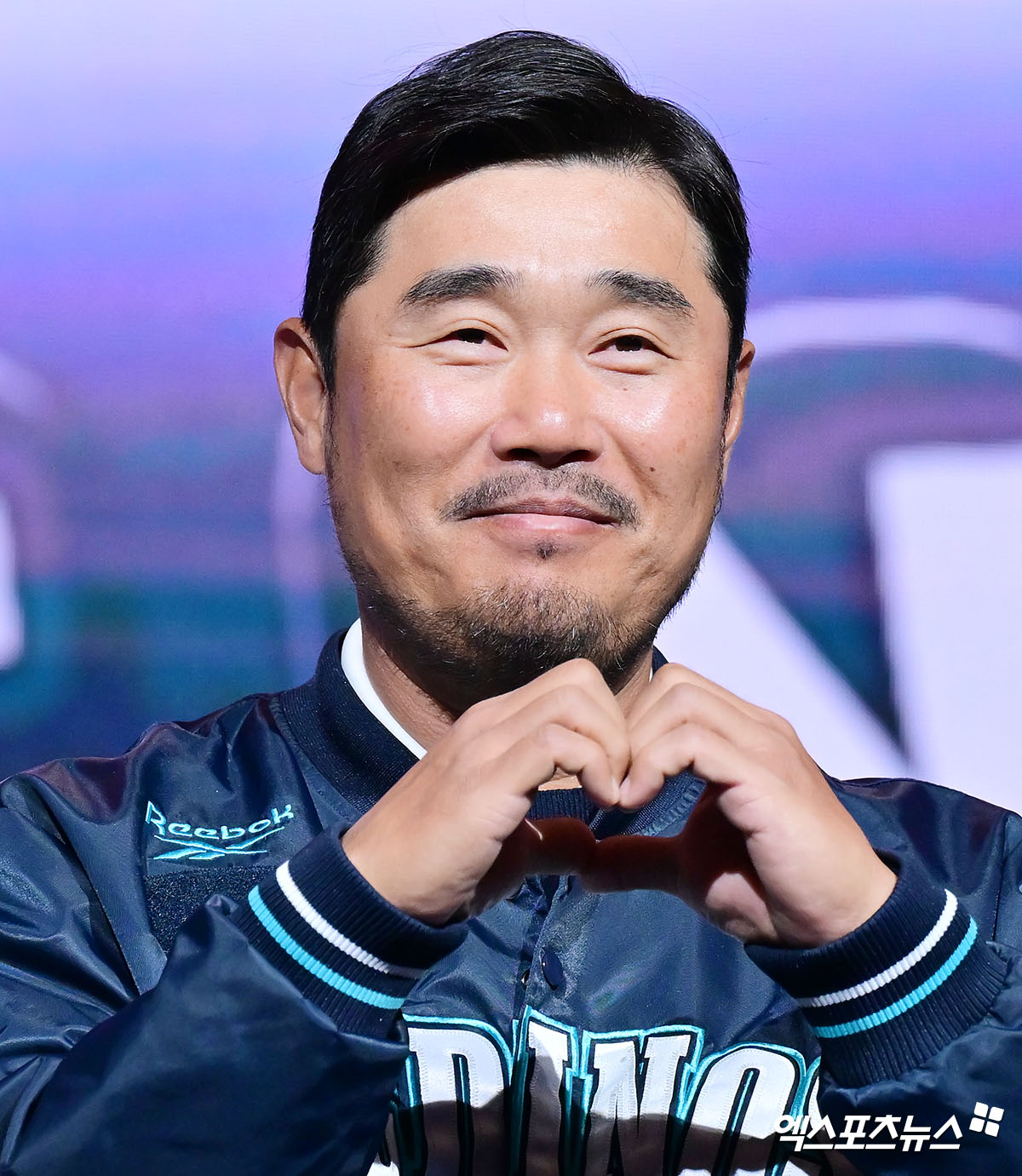 이호준 NC 감독은 20일 서울 송파구 잠실동 롯데호텔 월드에서 열린 2025 신한 SOL Bank KBO 미디어데이 and 팬페스트에 참석했다. 인연 있던 김경문 한화 감독과 염경엽 LG 감독에게 많은 조언을 들었다. 잠실, 김한준 기자