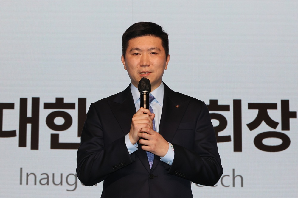 유승민 대한체육회장이 27일 서울 용산구 한남동 그랜드 하얏트에서 열린 제42대 대한체육회장 취임식에서 취임사를 말하고 있다. 사진 연합뉴스