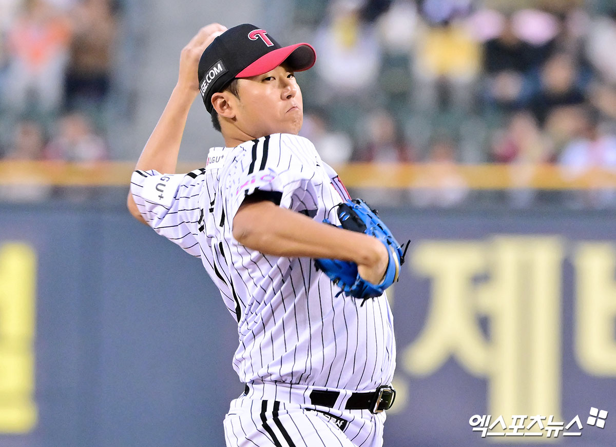 LG 투수 송승기는 27일 잠실구장에서 열린 '2025 신한 SOL Bank KBO 리그' 한화와 정규시즌 3차전 맞대결에서 선발 등판했다. 최고 구속 시속 150㎞ 강속구를 앞세워 최종 성적 7이닝 무실점을 기록. 생애 첫 선발 등판부터 확실한 눈도장을 찍었다. 엑스포츠뉴스 잠실, 김한준 기자